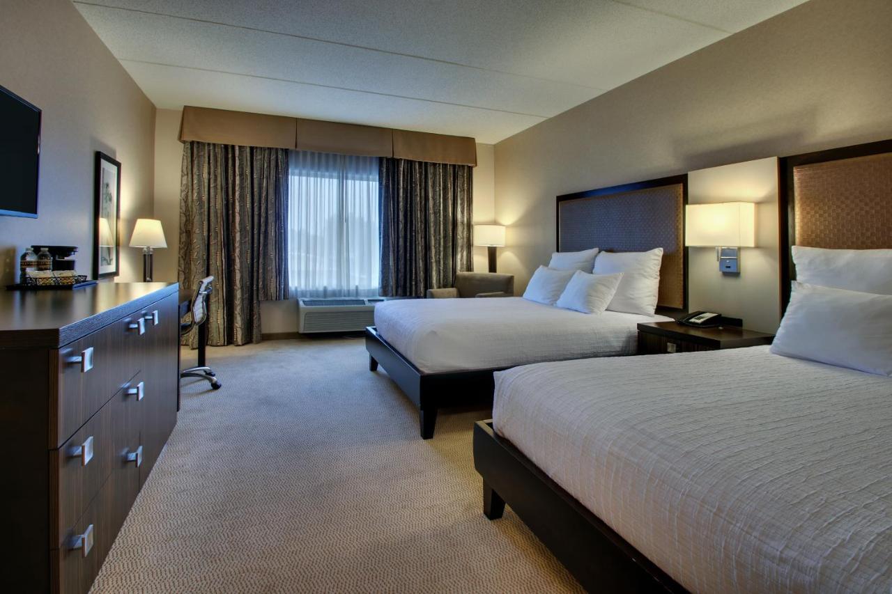 Standard Queen Room